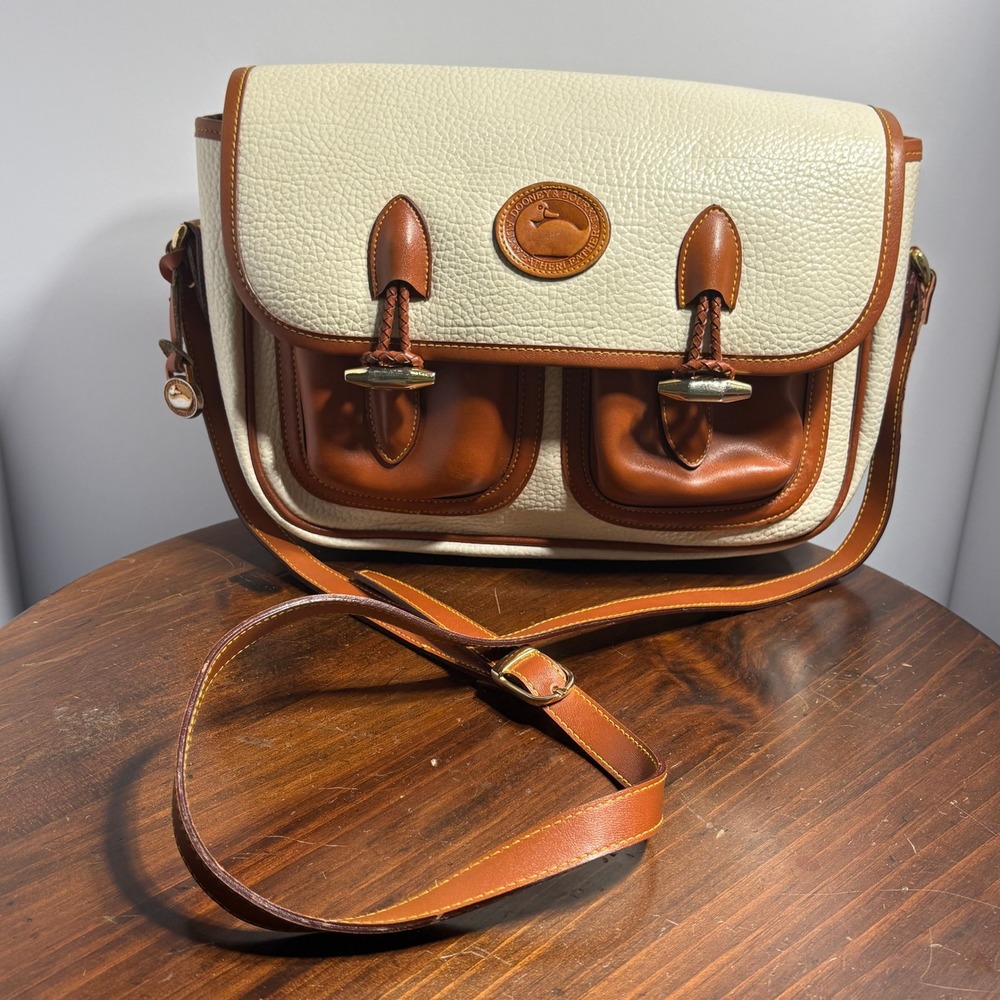 Dooney & Bourke Bag Womens Medium Cream All Weather Leather Crossbody‎ Messenger